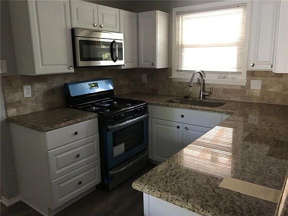 4th image of 4218 Steven St