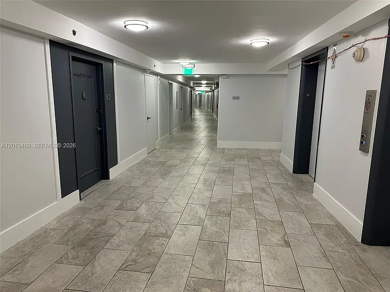 6039 Collins Ave #1221 — Photo 33