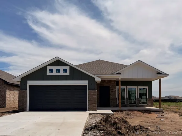 10957 S 271st Ave, Coweta, OK 74429