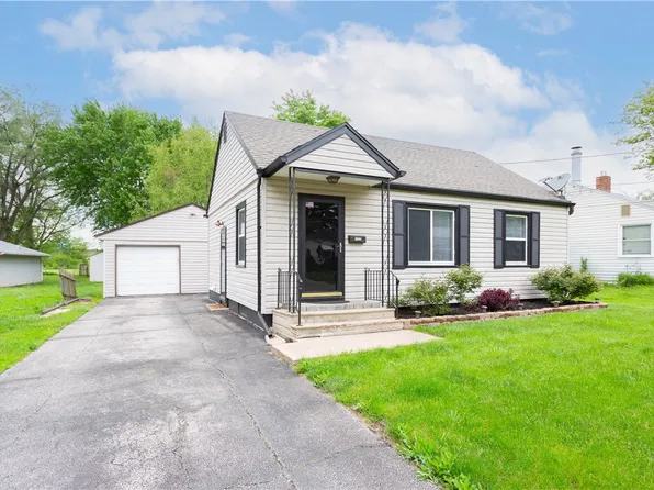 1408 Searle St, Des Moines, IA 50317