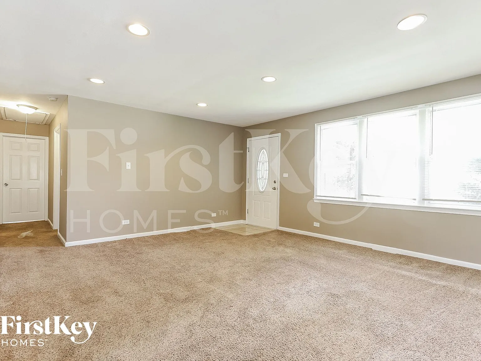 2 bed, 1.0 bath, 1026 sqft, $2,730 — Photo 4