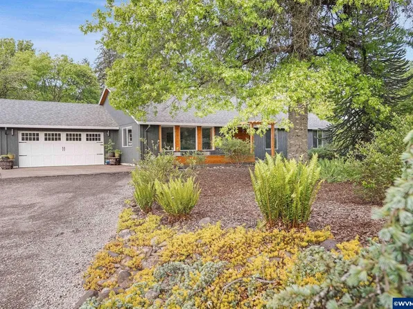 40687 Fox Valley Rd, Lyons, OR 97358