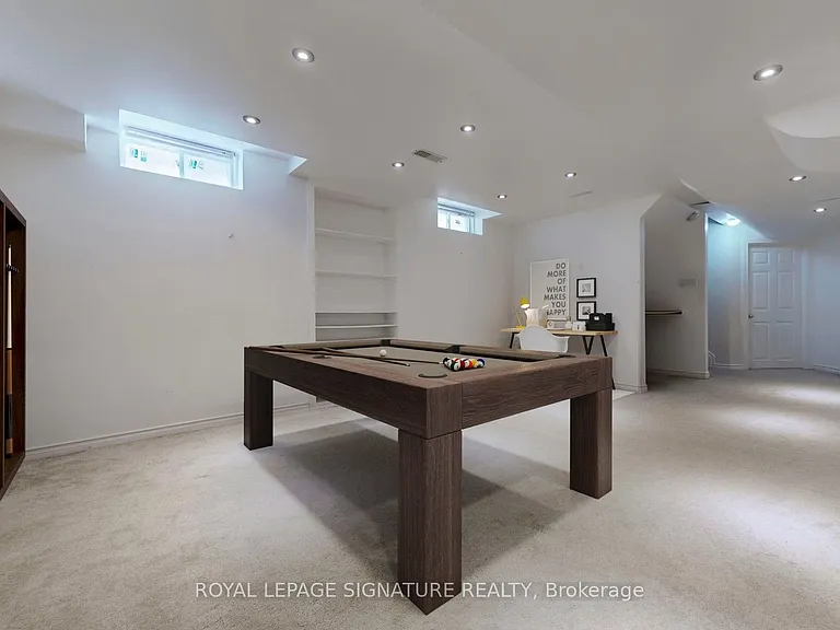 138 Sun King Cres — Photo 36