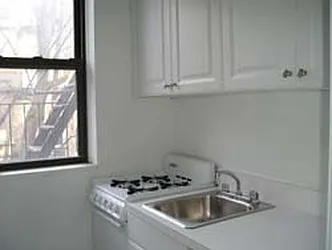 Rented by Eric Goodman Realty Corp