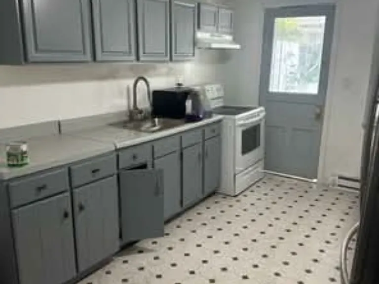 818 E Chestnut St #B — Photo 4