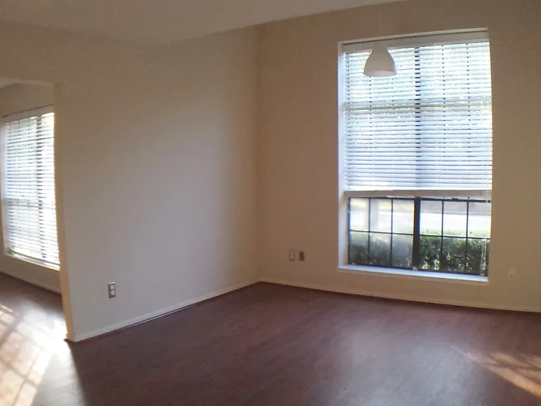 2319 Mill Creek Dr — Photo 14
