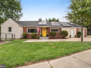 6540 Braddock Rd, Alexandria, VA 22312