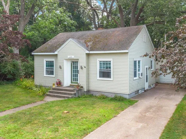 1349 Montague Ave, Muskegon, MI 49441