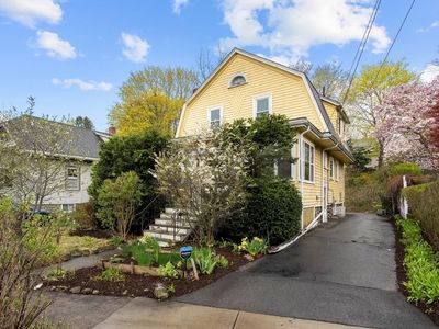 42 Brookfield Rd, Waltham, MA, 02452