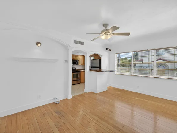 901 NE 3rd St APT 205, Fort Lauderdale, FL 33301