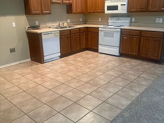 5th image of 3705 Matthew Dr