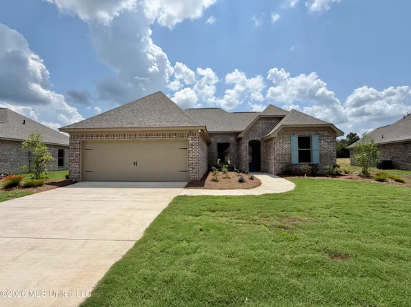 146 Stapleton Dr, Canton, MS 39046