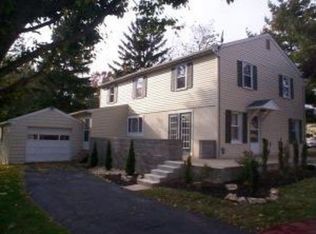 24 Graybill Rd, Leola, PA 17540