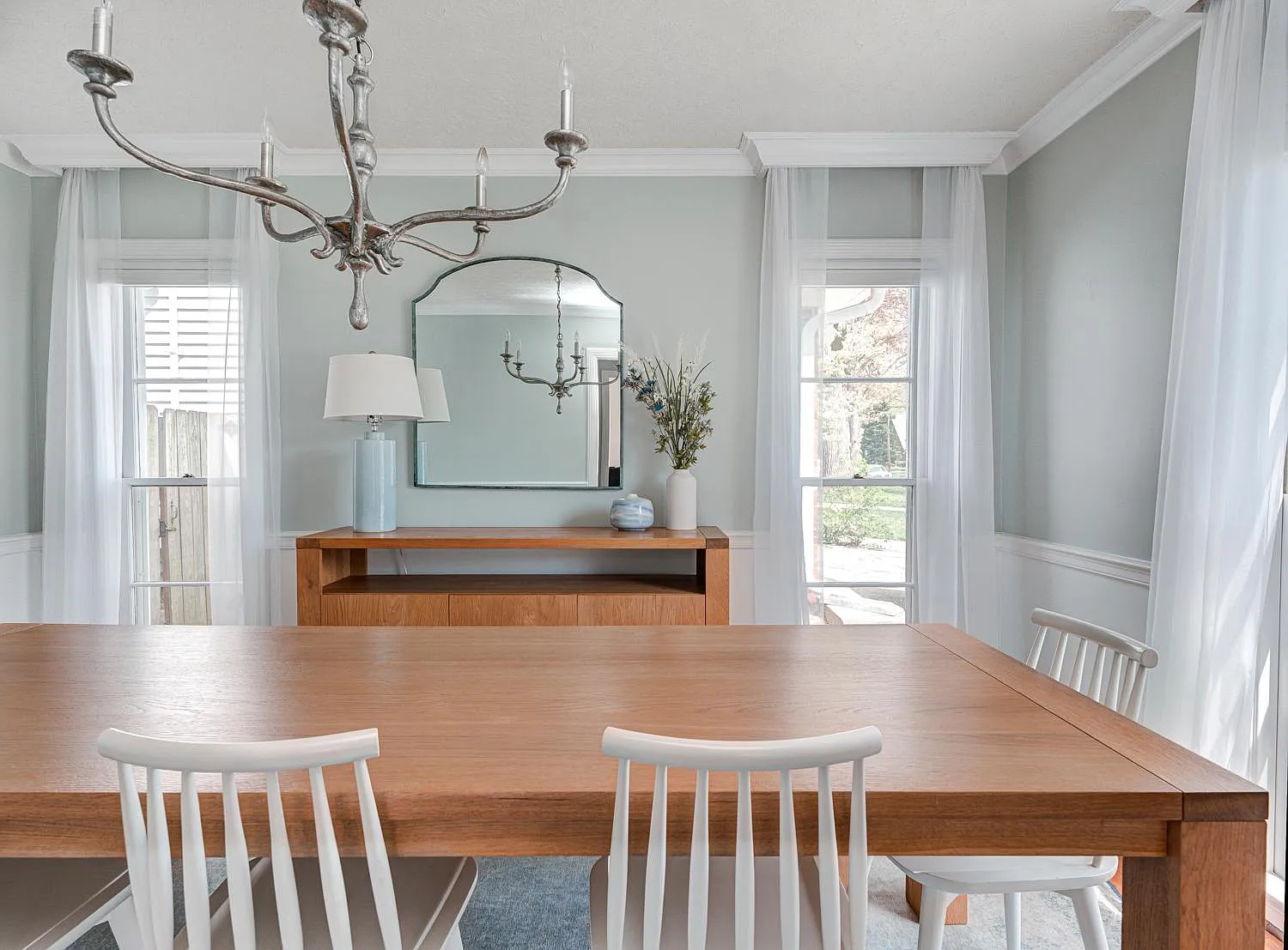 5444 N Capitol Ave — Photo 4