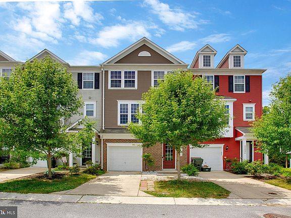 2nd image of 23090 Mountain Laurel Ln