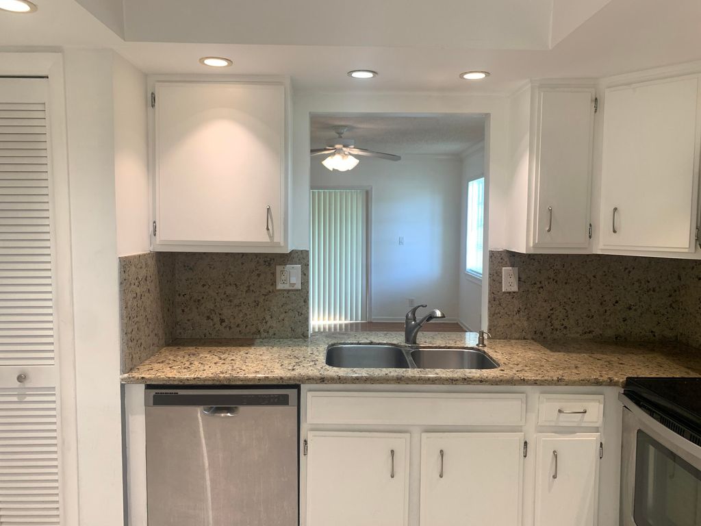 3951 NE 18th Ave APT 1502, photo 8