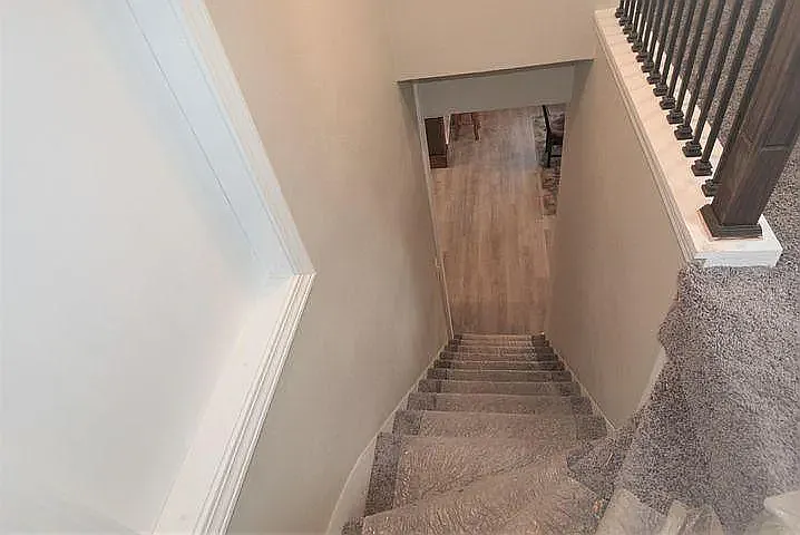 E Carpenter Ave — Photo 25
