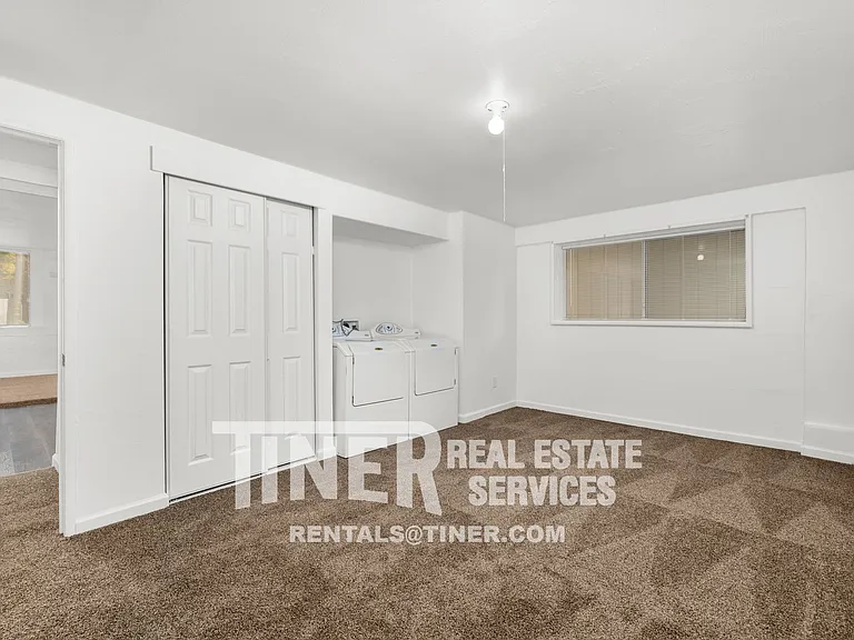 4910 Gastman Way #B — Photo 9