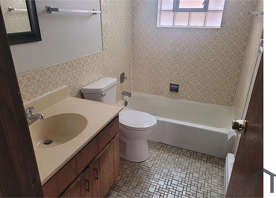 4th image of 1650 Downs Dr APT 2