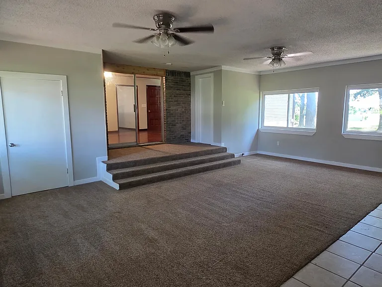 3320 E Heritage Pkwy — Photo 9