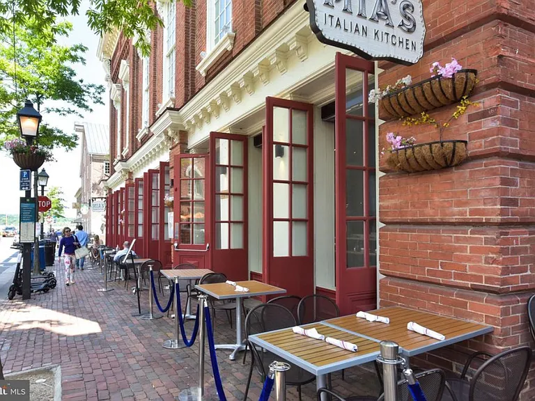 715 S Washington St — Photo 20