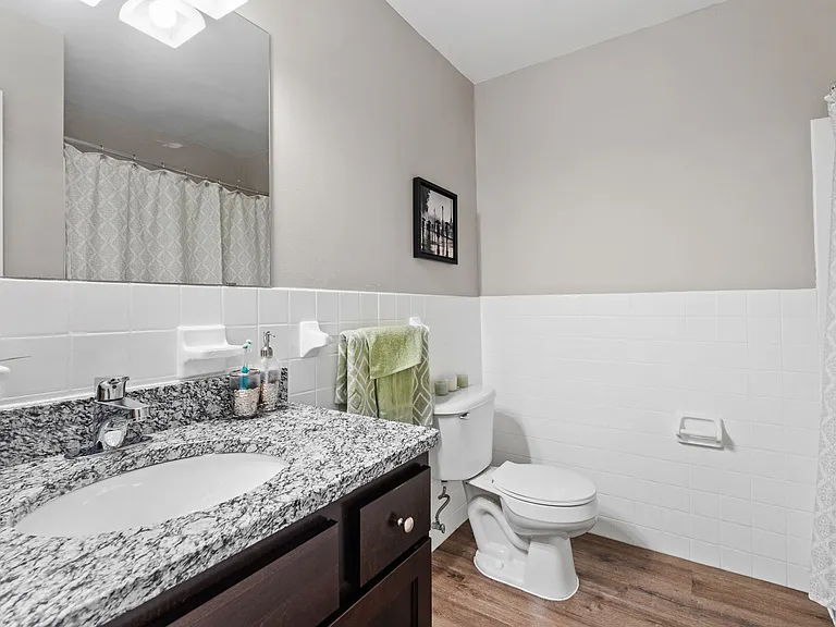 Granite Ridge Apartments — Photo 17