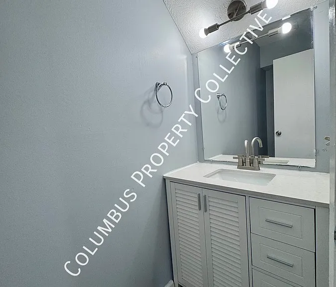 3285 E Mound St — Photo 6
