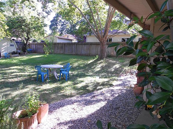 5th image of 7424 Wells Ave
