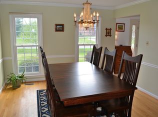 2 Granby Ct, Derwood, MD 20855