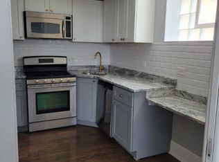 2949 W Peterson Ave #1R, Chicago, IL 60659
