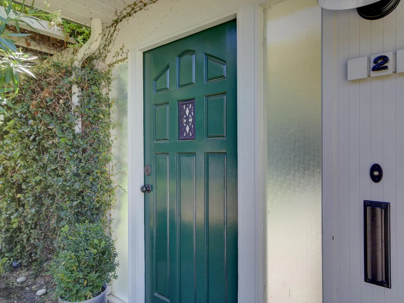 4 bed, 1750 sqft, $6,500 — Photo 2