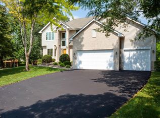 8125 Everest Ln N, Maple Grove, MN 55311