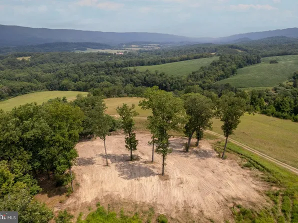 17792 Mill Dr, Mercersburg, PA 17236