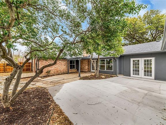 3rd image of 3206 Brookhaven Club Dr