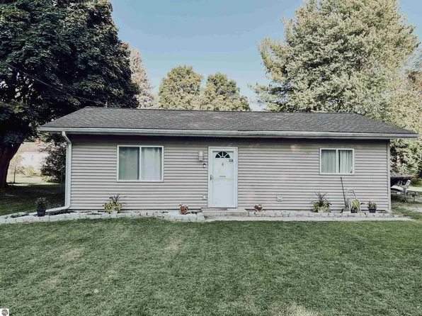 1008 Neier Rd, Mount Pleasant, MI 48858