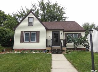 1006 Chestnut St, Pekin, IL 61554