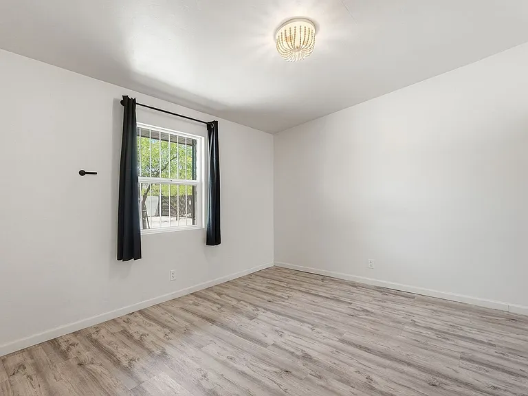 2535 N Dodge Blvd #2 — Photo 20