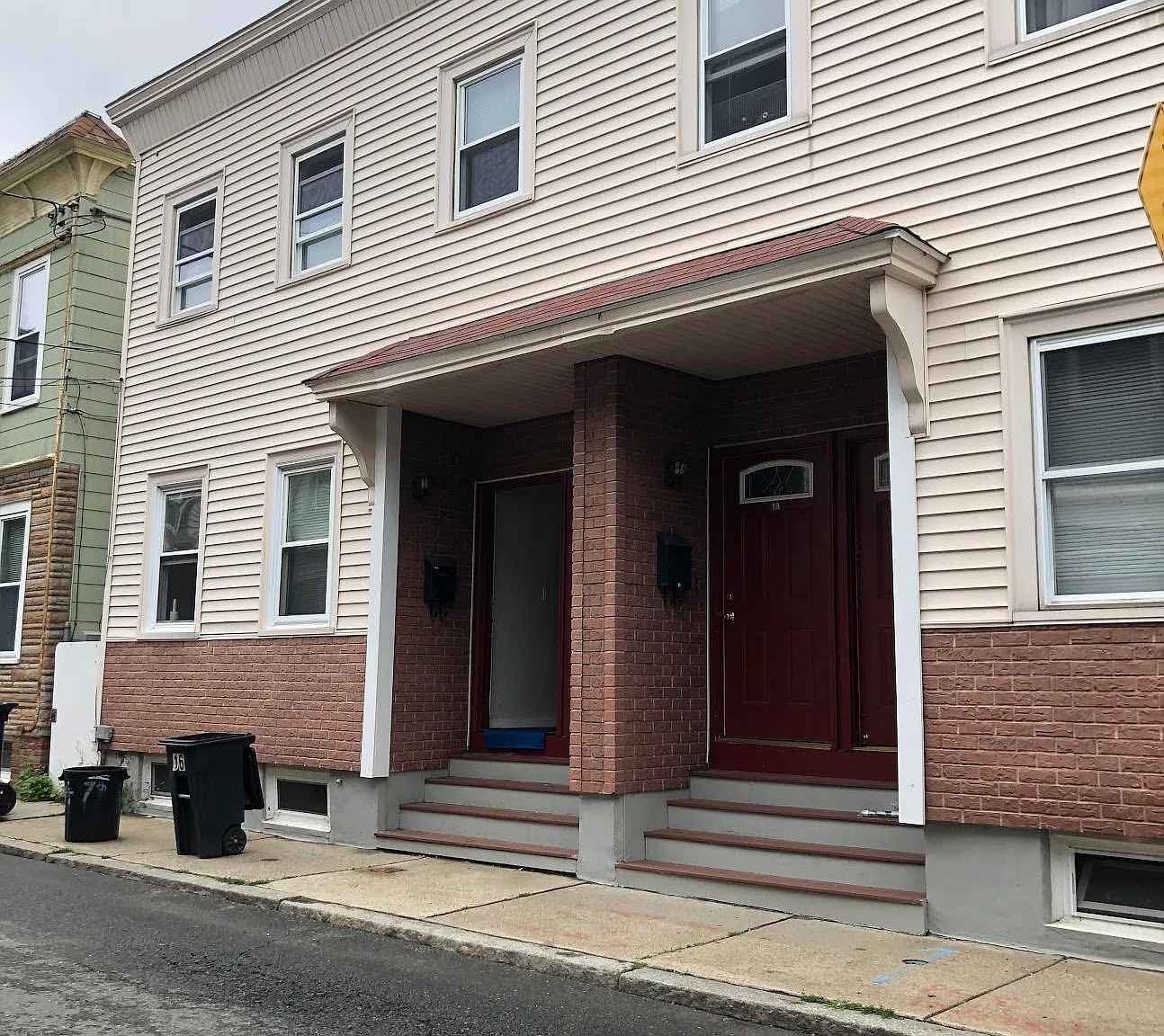2 bed, 752 sqft, $3,000 — Photo 2