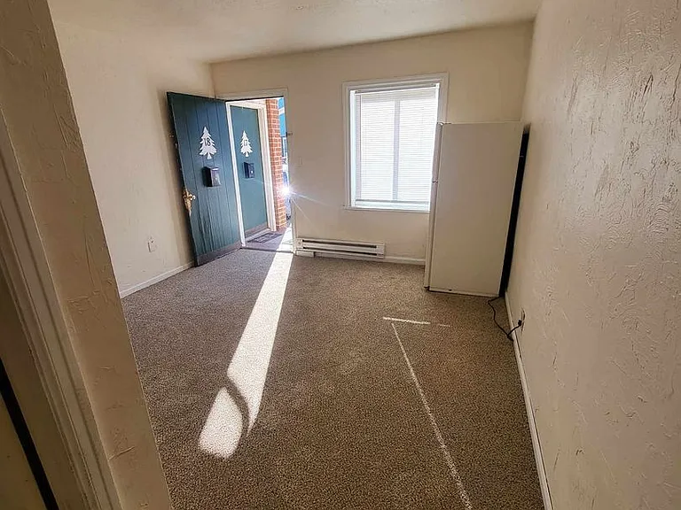 Evergreen Lofts Apartment Available Now! — Photo 8