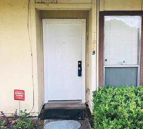 2nd image of 5707 Easthampton Dr Unit B