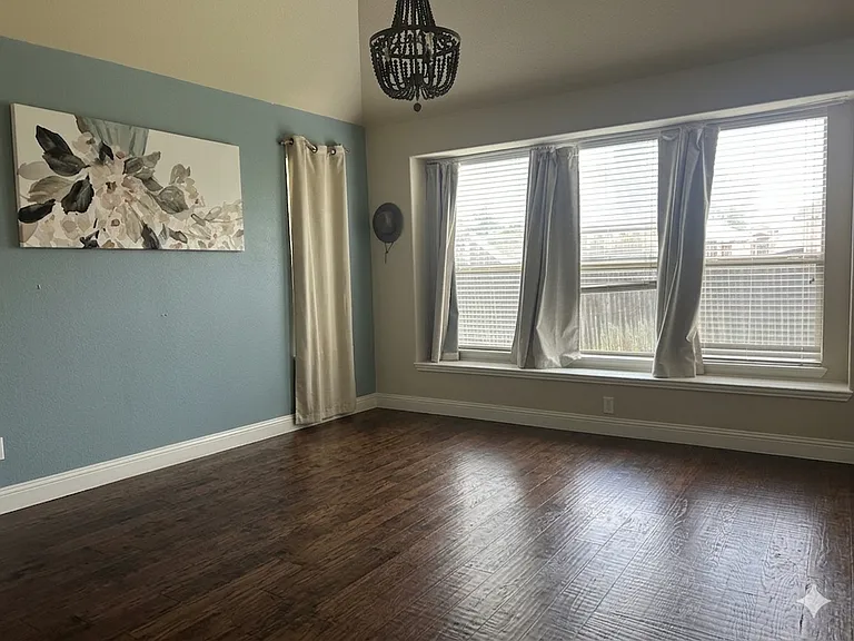 1120 Haskell Dr — Photo 12