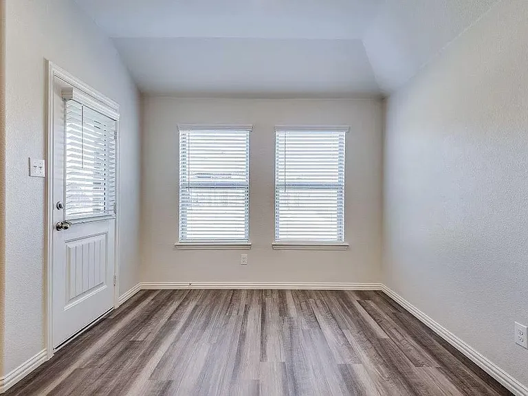 1333 Rembrandt Dr — Photo 20