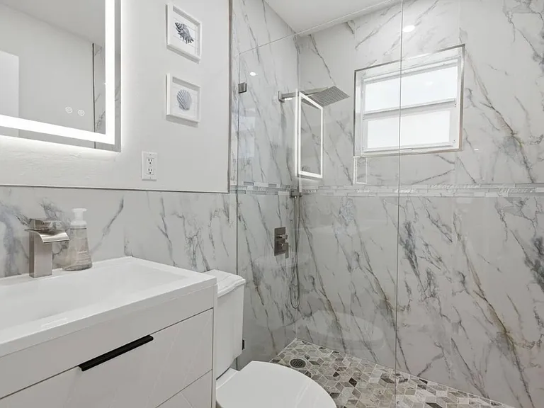 2147 Washington Ave — Photo 22