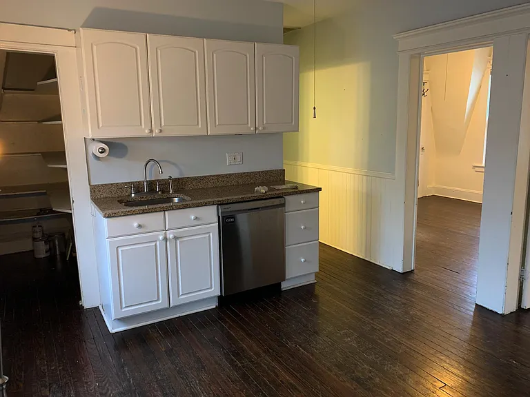 769 Brewster St — Photo 4