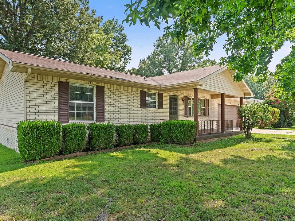 1st image of 1120 Ramble Ln