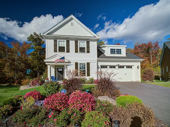 12 Woodland Path #12, Beacon Falls, CT 06403