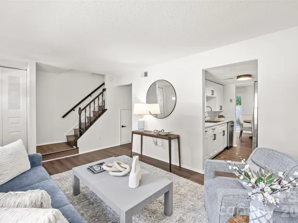 8254 Knights Bridge Rd, Charlotte, NC 28210
