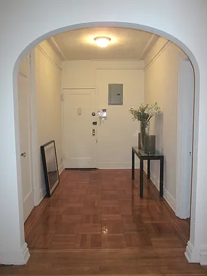 Rented by Metropolitan Equities | media 11
