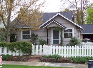 1014 E 11th St, Medford, OR