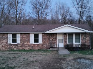 1150 Claylick Rd, White Bluff, TN 37187